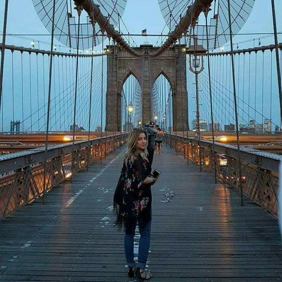 ๐ Welcome to my closet!โ๐๐ - Picture 4 of 8